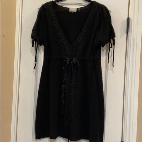 Dress - Picture 1 of 3